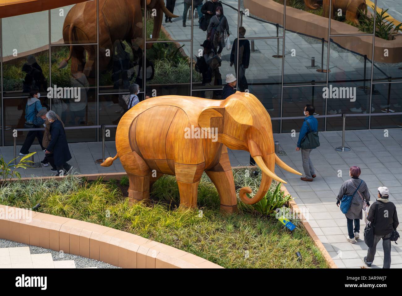 Osaka, Japon - 16 avril 2025 : Pavillon Thaïlande 'VIMANA THAI' présentant les soins médicaux et le bien-être culturel à Expo 2025, exposition universelle Banque D'Images