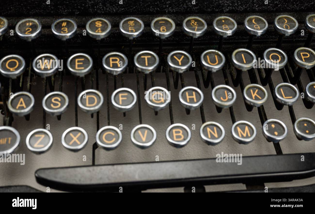 Gros plan du clavier de machine à écrire manuelle Banque D'Images