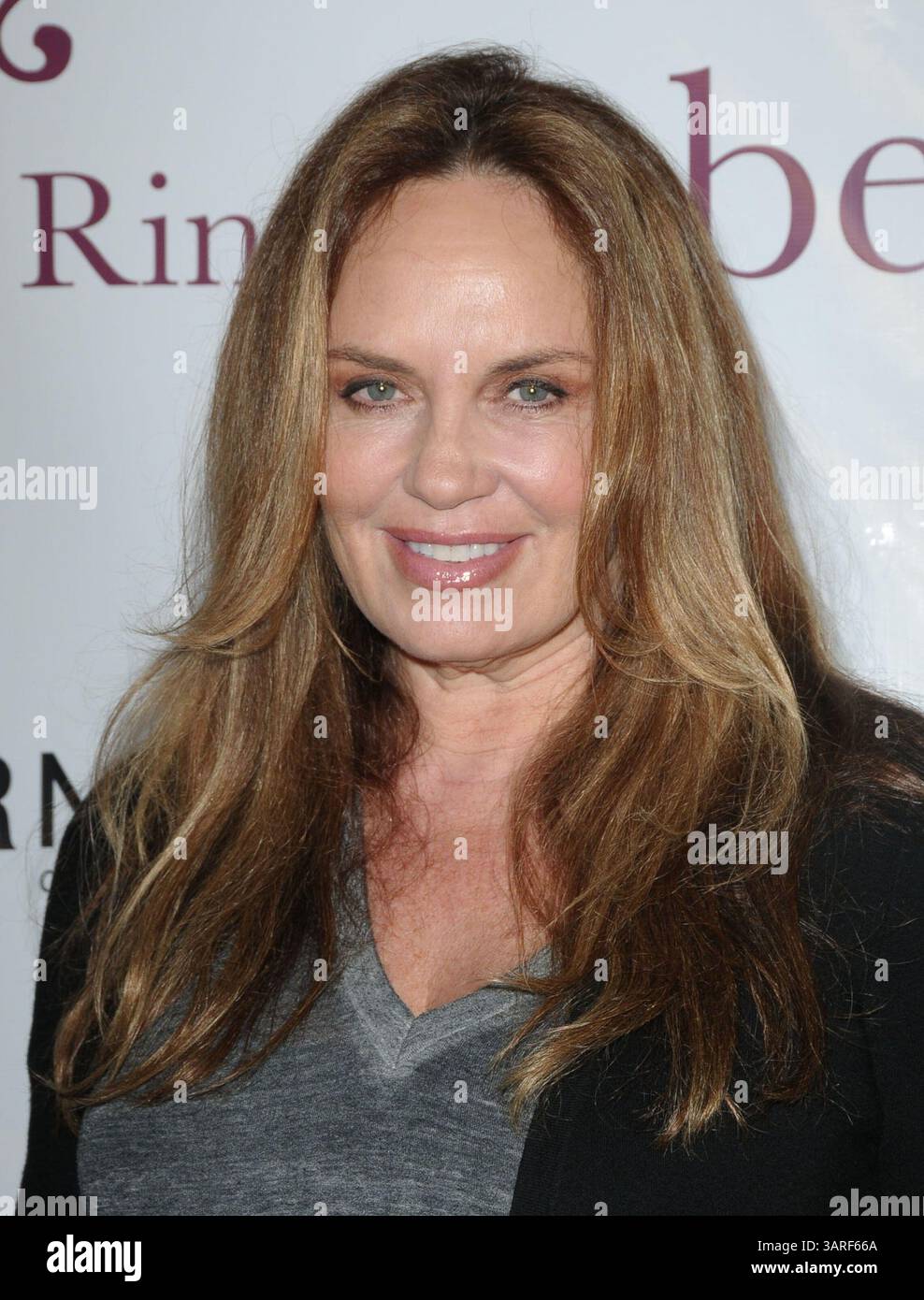 12 février 2010 - Los Angeles, Californie, États-Unis - L'actrice CATHERINE BACH lors de la célébration du 7e anniversaire de la boutique belle Gray et de l'enregistrement du docu-soap 'Harry Loves Lisa' de TV Land tenu à la boutique belle Gray, Sherman Oaks, CA. (Crédit image : © Jeff Frank/ZUMA Press) Banque D'Images