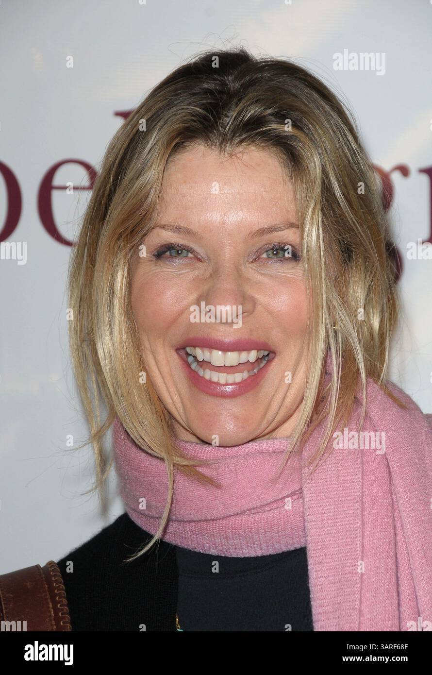12 février 2010 - Los Angeles, Californie, États-Unis - L'actrice KATE VERNON à la célébration du 7e anniversaire de la boutique belle Gray et l'enregistrement du docu-soap de TV Land 'Harry Loves Lisa' tenu à la boutique belle Gray, Sherman Oaks, CA. (Crédit image : © Jeff Frank/ZUMA Press) Banque D'Images