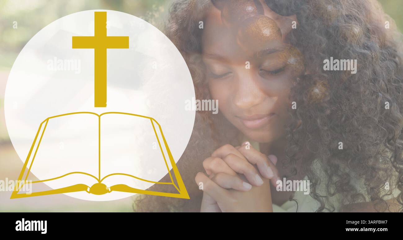 Image de l'icône de la Bible sur la femme afro-américaine priant Banque D'Images