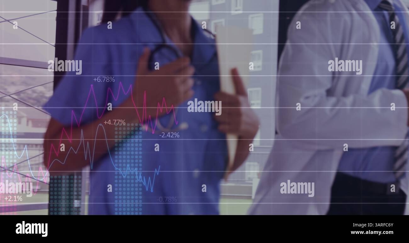 Image de divers médecins en cours de traitement des données Banque D'Images