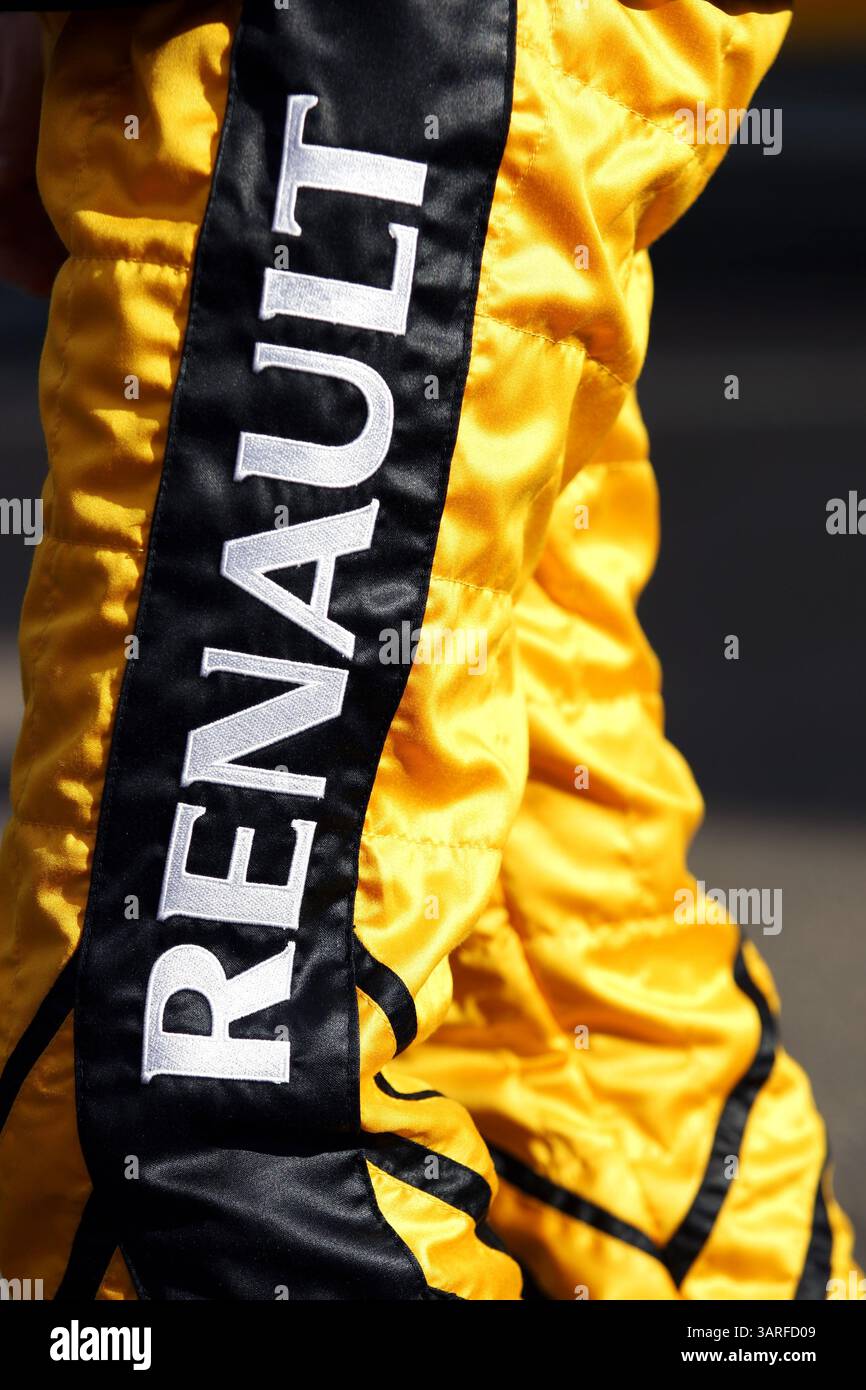 31 janvier 2010 - Valence, Espagne - combinaison Renault, lancement Renault R30. (Crédit : © Sutton Motorsports/ZUMApress.com) Banque D'Images