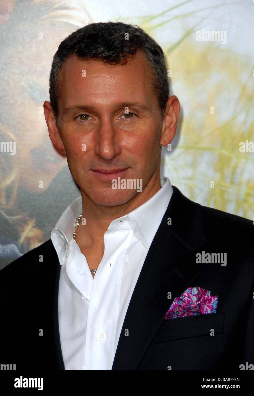 01 fév 2010 - Los Angeles, Californie, États-Unis - ADAM SHANKMAN assiste à la première mondiale de ''DEAR JOHN'' au Grauman's Chinese Theatre à Hollywood, VERS 02-01-2010. 2009.K64059LONG(crédit image : © D. long/Globe photos/ZUMApress.com) Banque D'Images