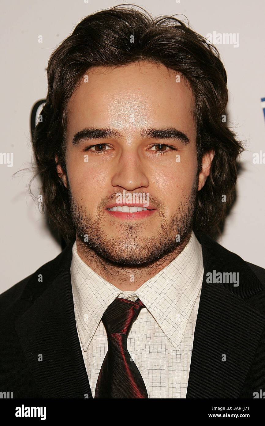 JUSTIN MENTELL (16 décembre 1982-1 février 2010) 27, acteur, est décédé lundi dans le Wisconsin lorsque sa Jeep a dévié d'un remblai escarpé et a heurté deux arbres. Il ne portait pas de ceinture de sécurité. Mentell était dans la série télévisée 'Boston Legal' et le film 'G-Force'. PHOTO - 24 mars 2007 - Beverly Hills, Californie, États-Unis - L'acteur JUSTIN MENTELL lors des arrivées pour la 21e cérémonie des Genesis Awards présentée par le bureau hollywoodien de la Humane Society of the US, qui s'est tenue à l'hôtel Beverly Hilton à Beverly Hills, CA. (Crédit image : © Jerome Ware/ZUMA Press) Banque D'Images