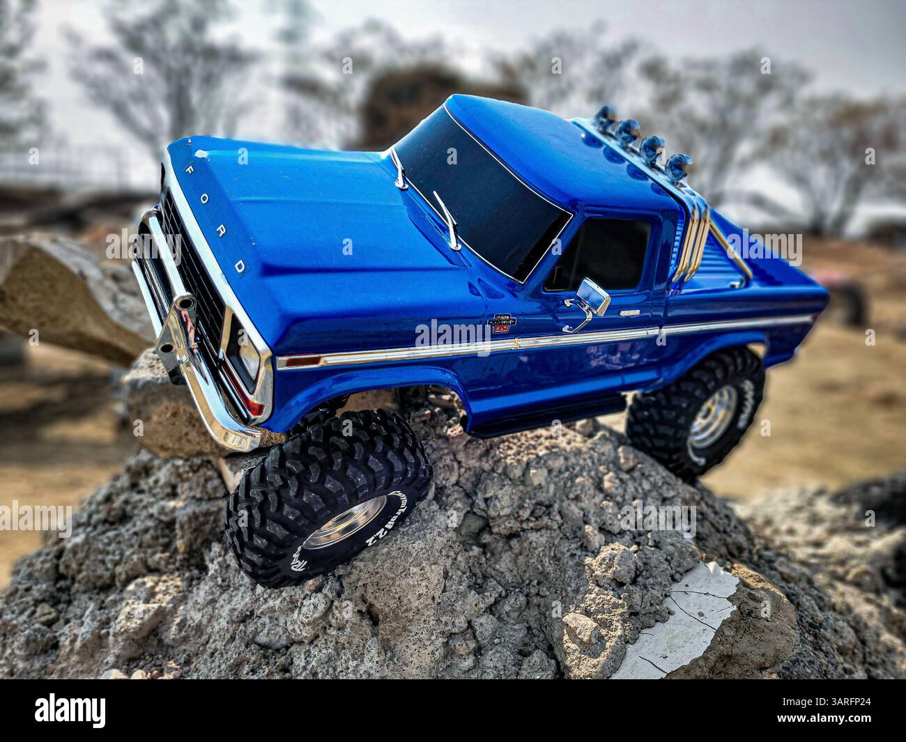 Traxxas TRX4 Ford F150 High Trail RC car Banque D'Images
