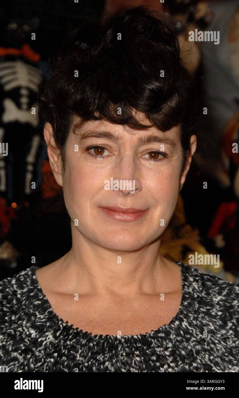 23 janvier 2010 - Hollywood, Californie, États-Unis - soirée Autograph pour la nouvelle édition révisée de ''future Noir : The Making of Blade Runner'' avec l'auteur Paul Sammon et l'actrice Sean Young à Dark Delicacies à Burbank, CA 01-2010 2010........ SEAN YOUNG. K64020SK(crédit image : © Scott Kirkland/Globe photos/ZUMApress.com) Banque D'Images