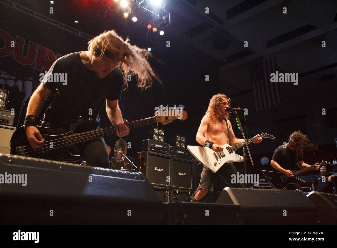 31 août 2013 - Tulsa, Oklahoma, U. S - le groupe de hard rock australien Airbourne se produit au Tulsa Convention Center le 31 août 2013 à Tulsa, Oklahoma. (Crédit image : © Kevin Pyle/ZUMAPRESS.com) Banque D'Images