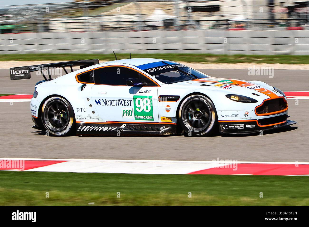 22 septembre 2013 - Austin, Texas, U. S - Paul Dalla Lana (98), pilote Aston Martin Racing en action lors de la course du Championnat du monde d'Endurance (FIA/WEC) sur le circuit of the Americas à Austin, Texas. (Crédit image : © Dan Wozniak/ZUMAPRESS.com) Banque D'Images