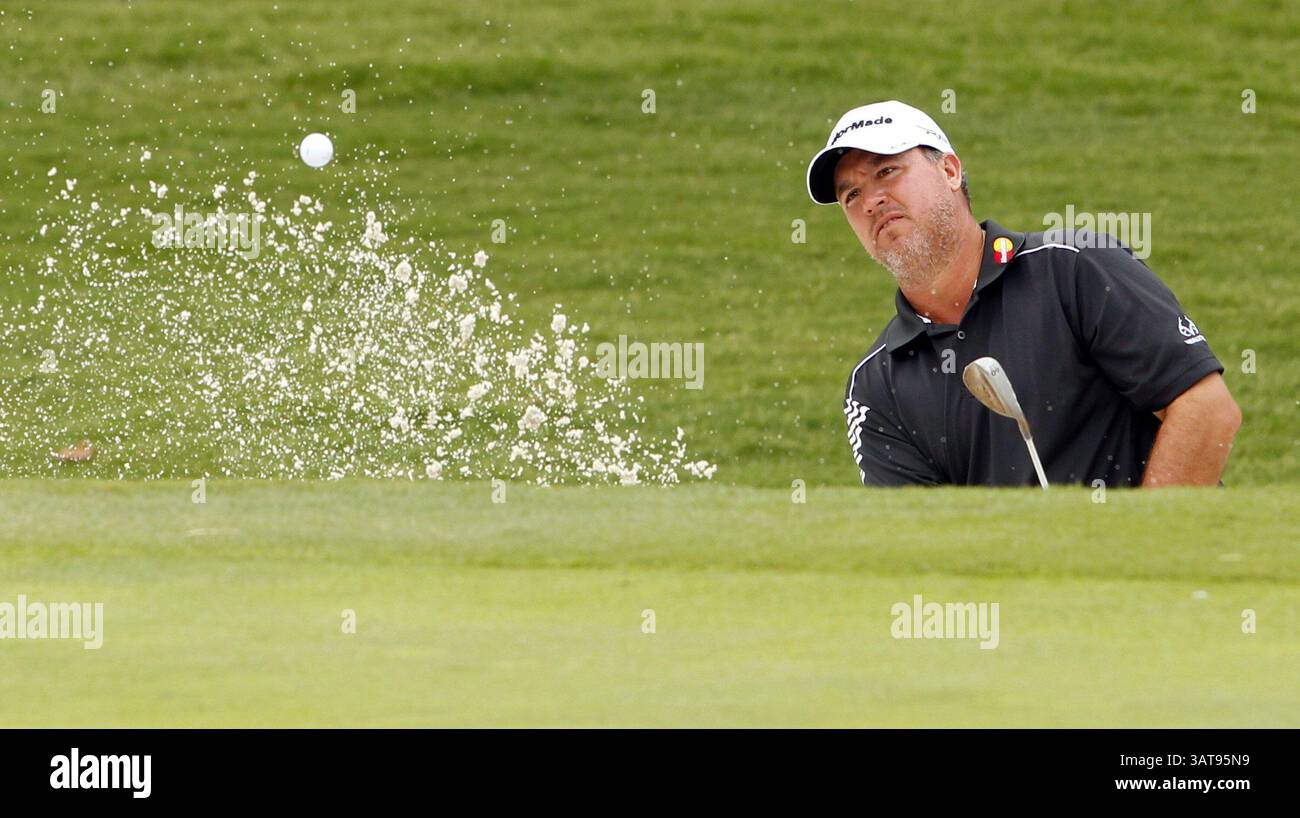 25 mai 2013 - Fort Worth, TX, États-Unis - Boo Weekley sort d'un bunker sur le 11e green lors de la troisième ronde du Crowne Plaza Invitational à Colonial, samedi 25 mai 2013, à Fort Worth, Texas. (Crédit image : © Richard W. Rodriguez/MCT/ZUMAPRESS.com) Banque D'Images