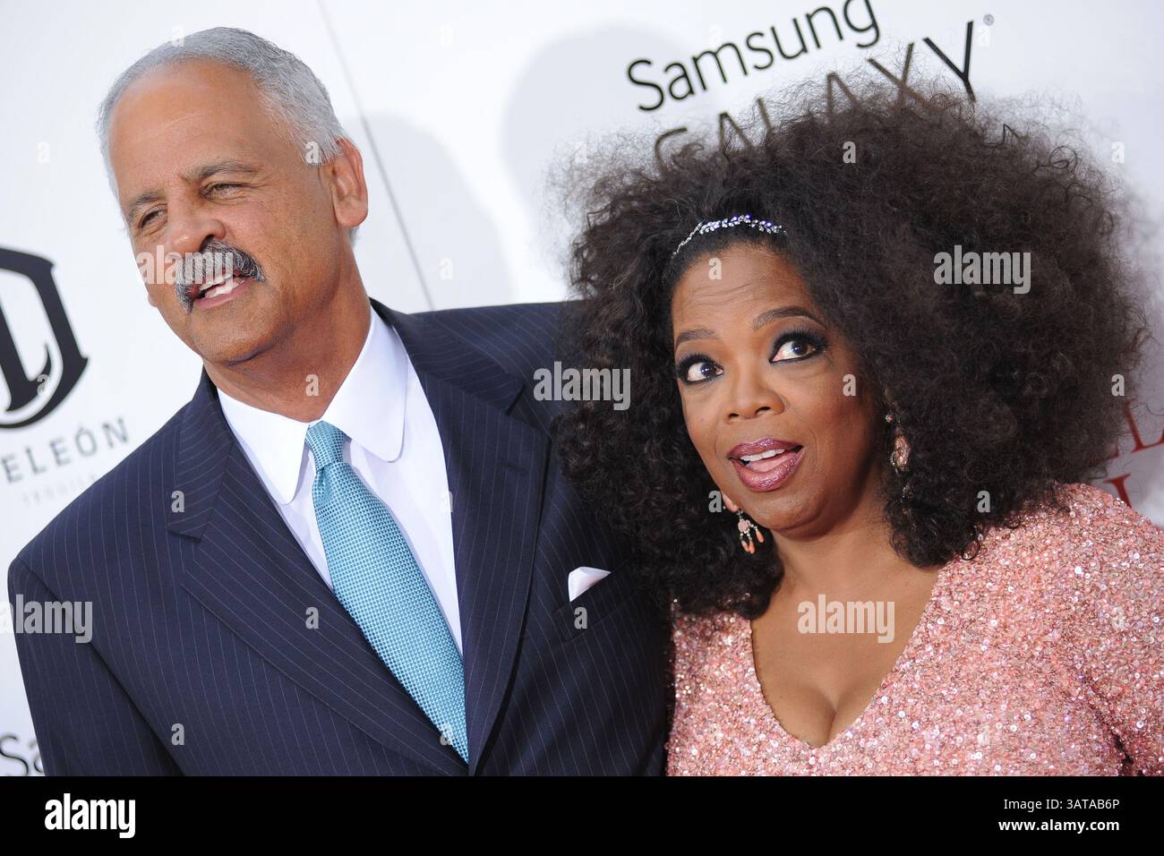 5 août 2013 - New York, NY, États-Unis - Stedman Graham et Oprah Winfrey assistent à la première de 'The Butler' New York au Ziegfeld Theater le 5 août 2013 à New York (crédit image : © Kristin Callahan - Ace Pictures/Ace Pictures/ZUMAPRESS.com) Banque D'Images