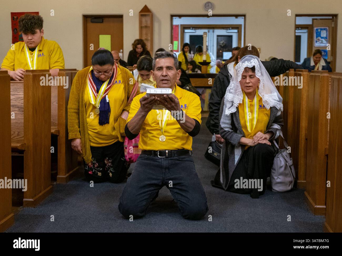Adoration eucharistique organisée par la Sociedad de Adoración Nocturna (Société d'Adoration nocturne). Banque D'Images