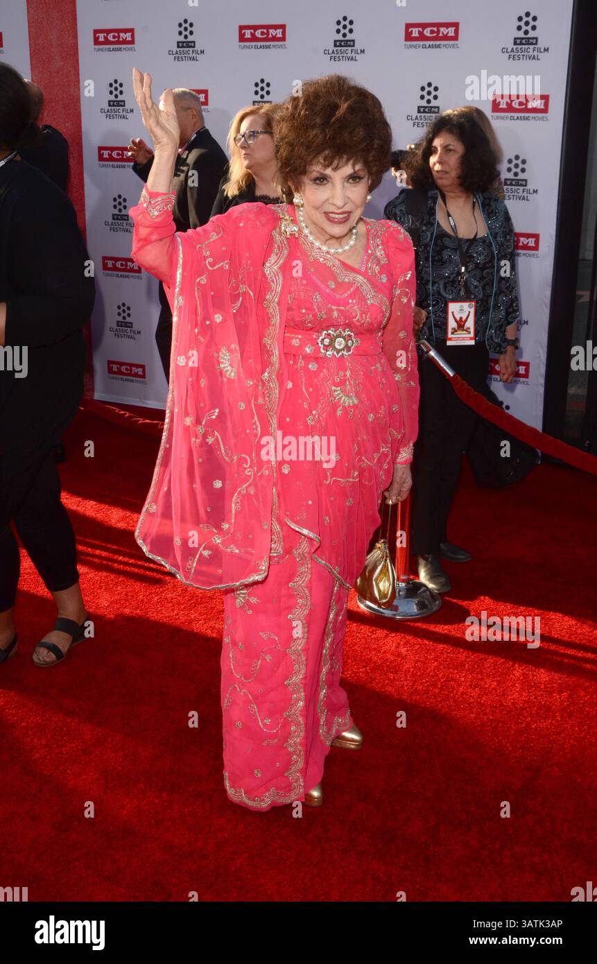 28 avril 2016 - Los Angeles, CA, États-Unis - LOS ANGELES - APR 28 : Gina Lollobrigida au Festival du film classique TCM soirée d'ouverture tapis rouge au TCL Chinese Theater IMAX le 28 avril 2016 à Los Angeles, CA (crédit image : © hPa/Newscom via ZUMA Press) Banque D'Images