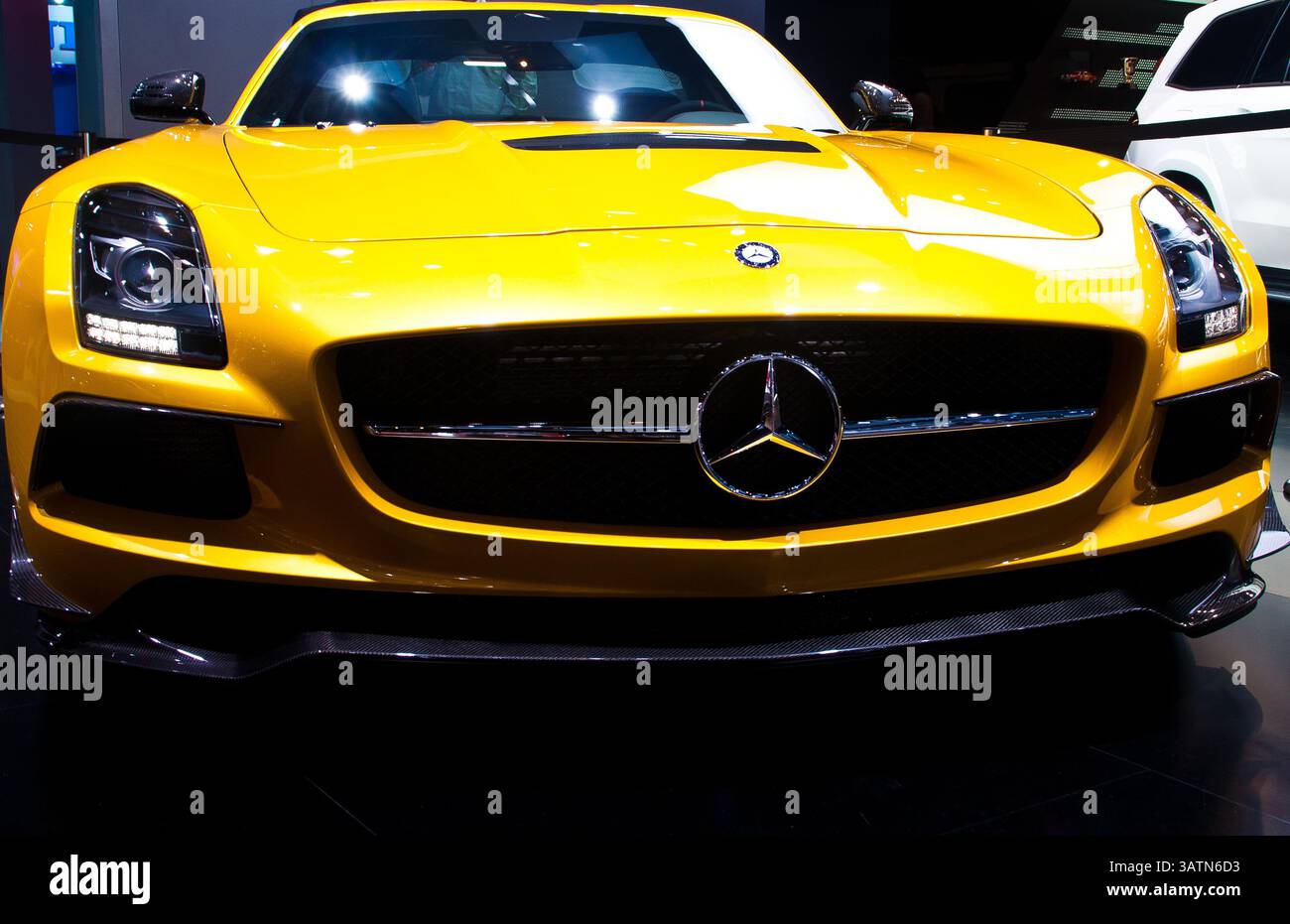 16 janvier 2013 - Detroit, mi, U. S - MERCEDES-BENZ expose soigneusement sa nouvelle auto AMG COUP BLACK SERIES au SALON INTERNATIONAL DE L'AUTO NORD-AMÉRICAIN (NAIAS) 2013. (Crédit image : © Alexis Simpson/ZUMAPRESS.com) Banque D'Images