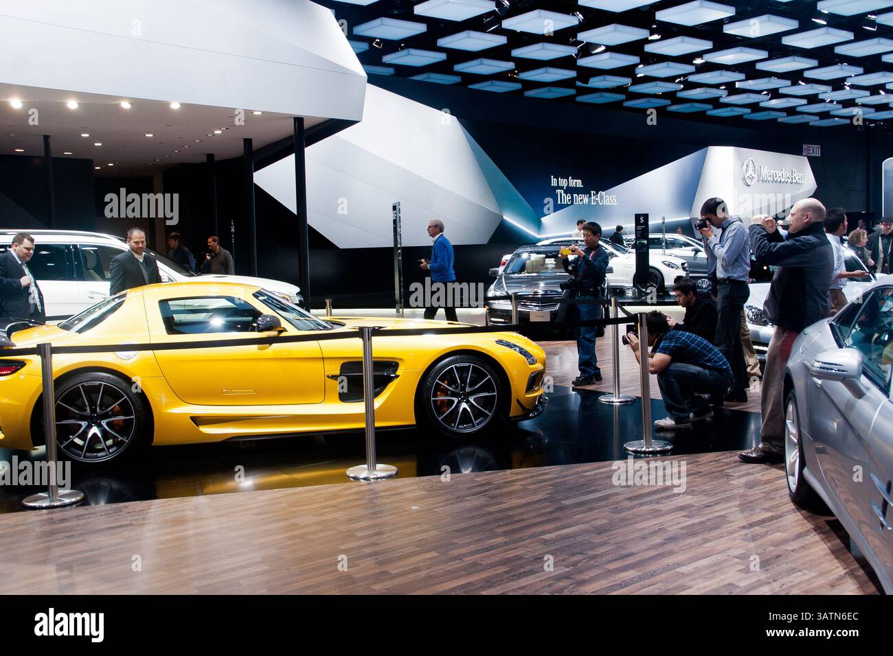 16 janvier 2013 - Detroit, mi, U. S - MERCEDES-BENZ expose soigneusement sa nouvelle auto AMG COUP BLACK SERIES au SALON INTERNATIONAL DE L'AUTO NORD-AMÉRICAIN (NAIAS) 2013. (Crédit image : © Alexis Simpson/ZUMAPRESS.com) Banque D'Images