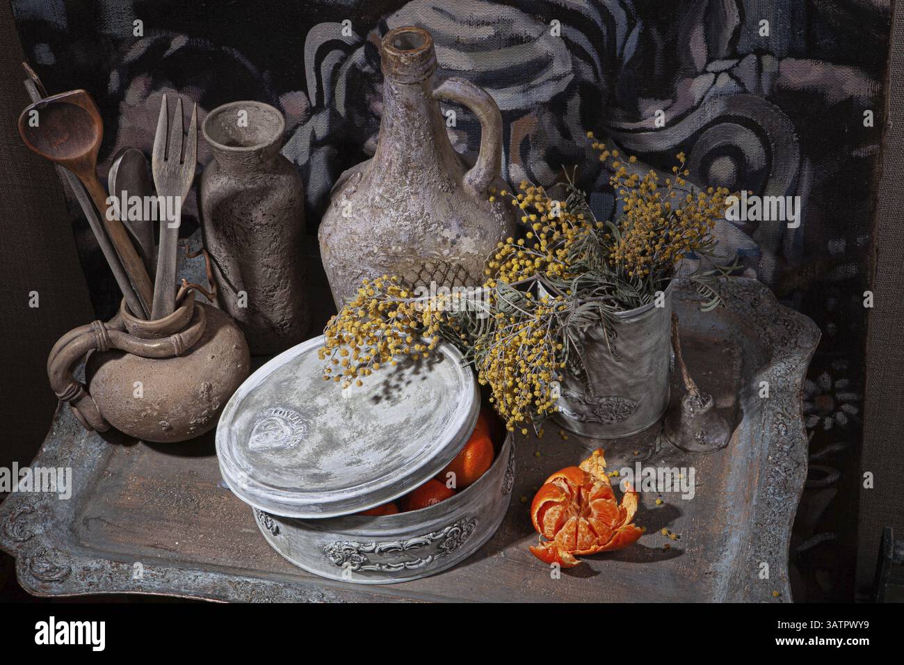 Encore plus de vie avec des œuvres d'art faites à la main sur un fond de studio en bois Banque D'Images