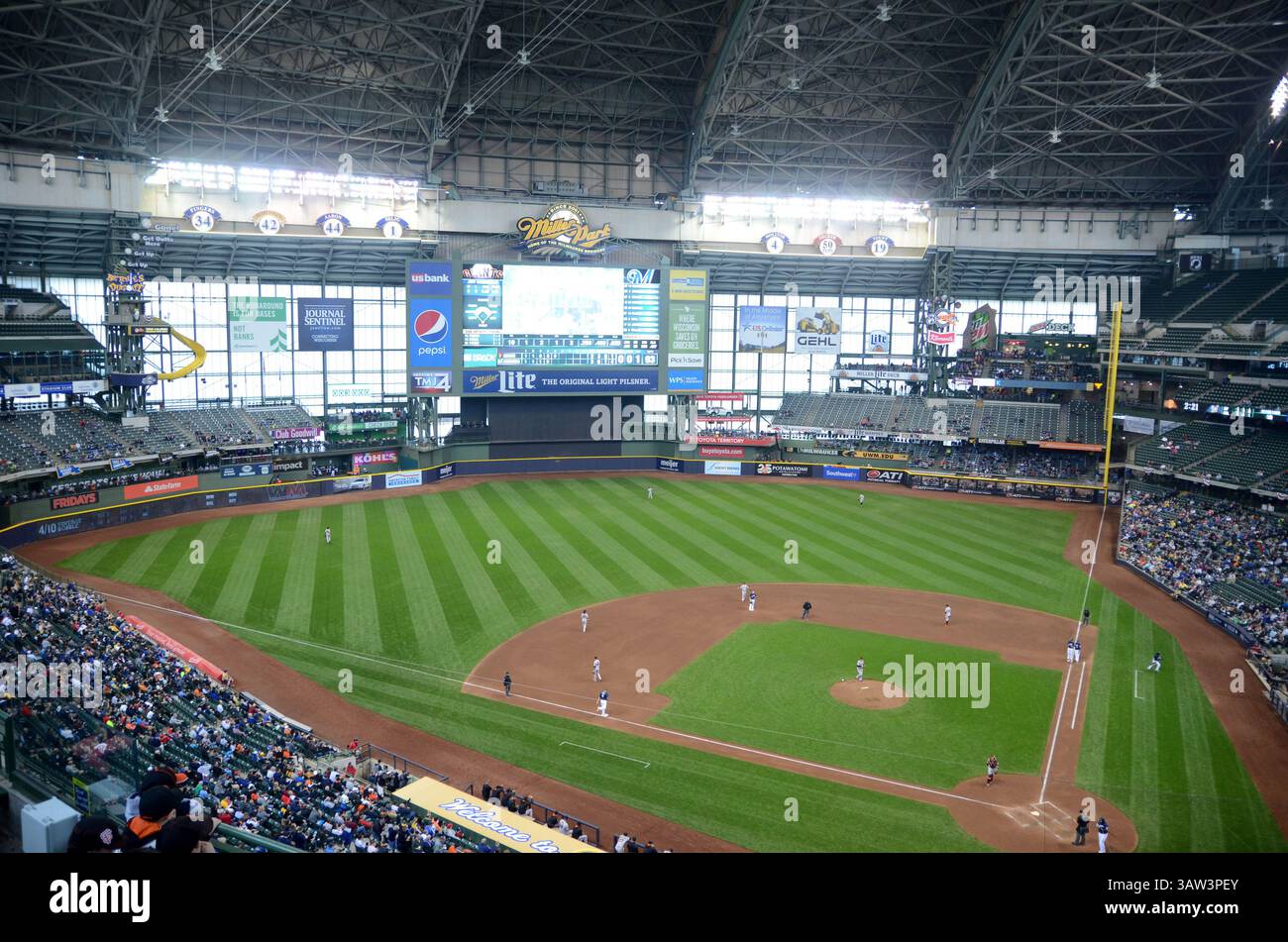 06 avril 2016 : vue générale de Miller Park pendant le match de baseball de la Ligue majeure entre les Giants de San Francisco et les Brewers de Milwaukee à Milwaukee, WISCONSIN. Ricky Bassman/CSM(crédit image : © Ricky Bassman/CSM via ZUMA Wire) Banque D'Images