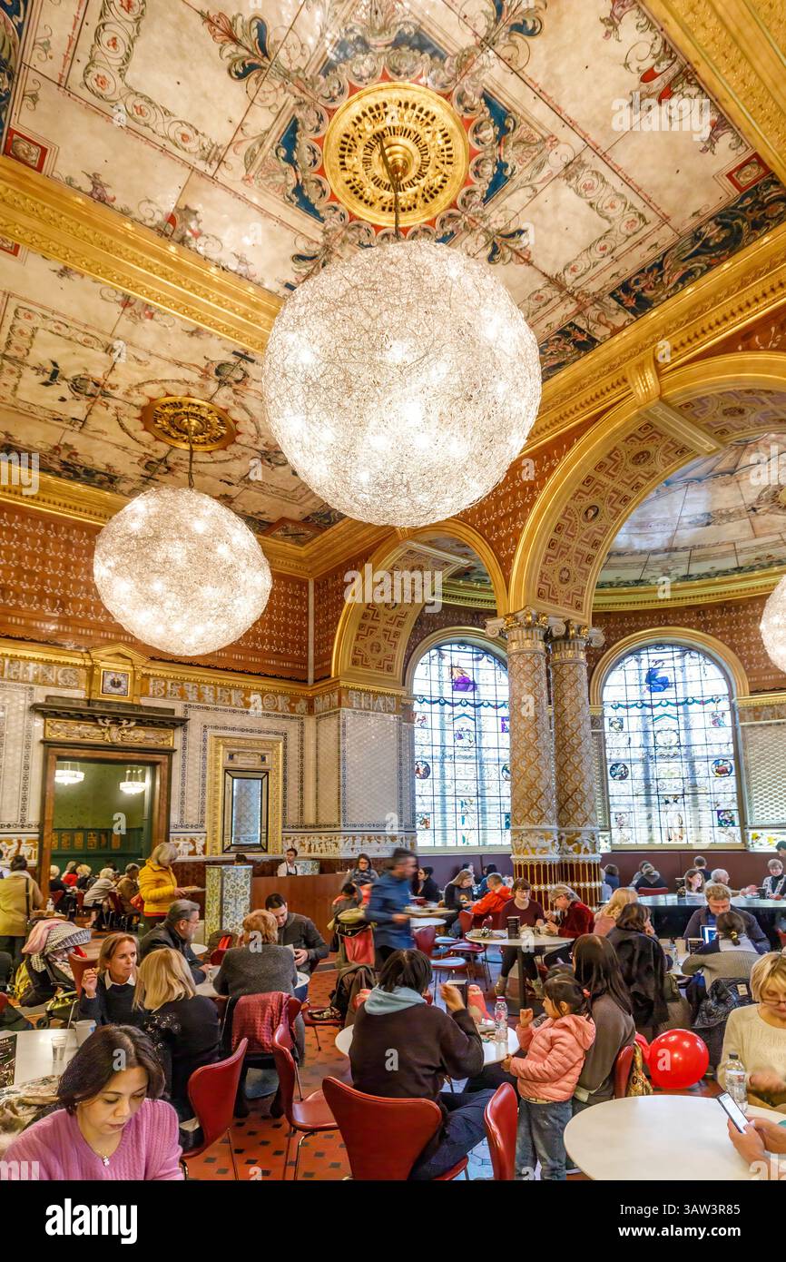 Salon de thé, Victoria and Albert Museum, Kensington, Londres, Angleterre, Royaume-Uni Banque D'Images