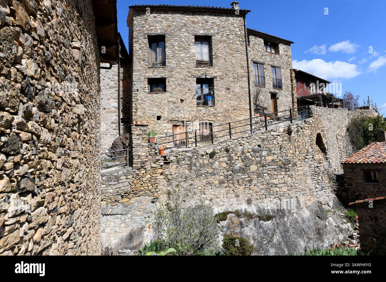Ville de bars, architecture traditionnelle. Pont de Bar municipalité, Alt Urgell, Lleida, Catalogne, Espagne. Banque D'Images