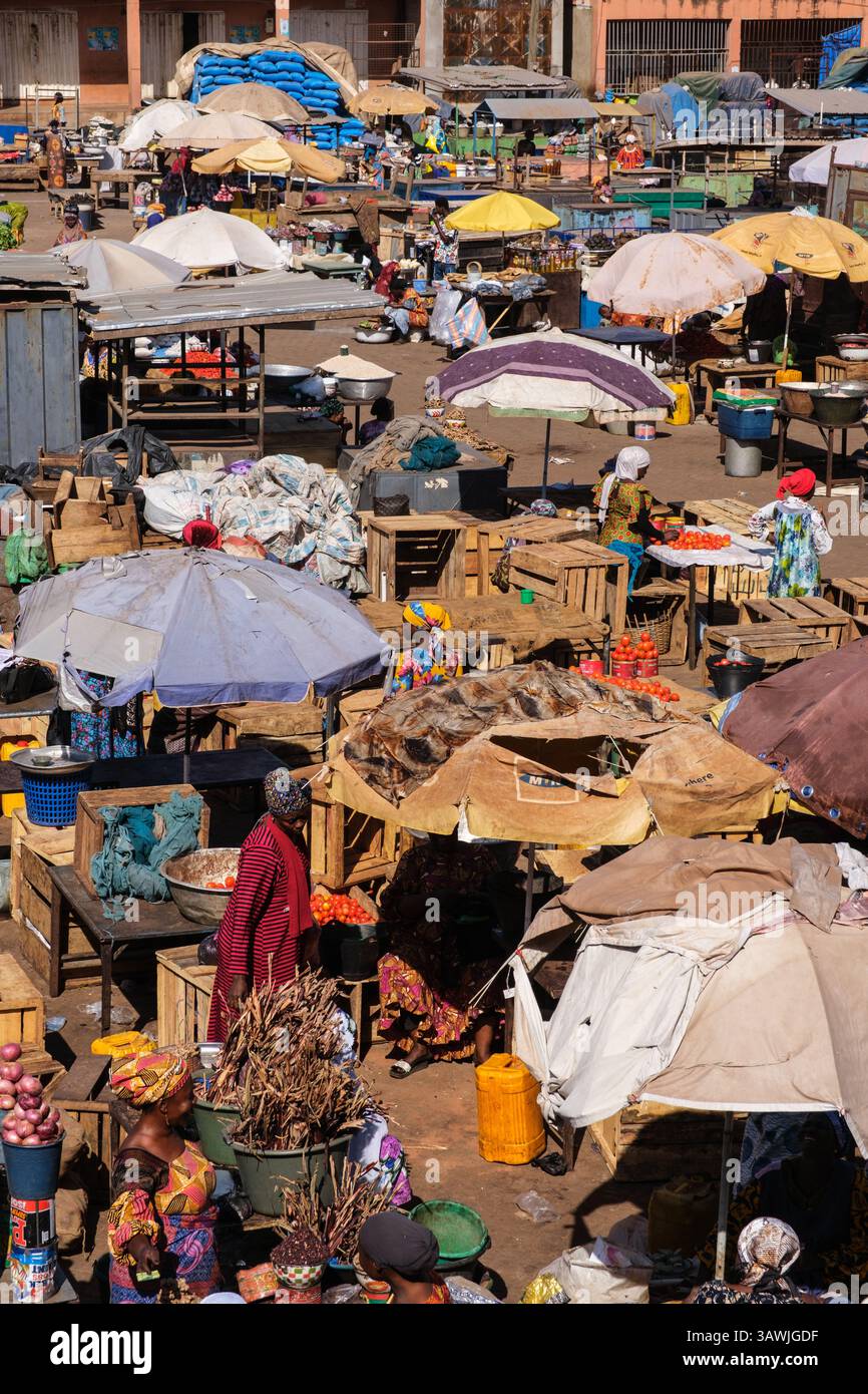 Ghana, Tamale. Vue de dessus de la scène Central Market. Banque D'Images