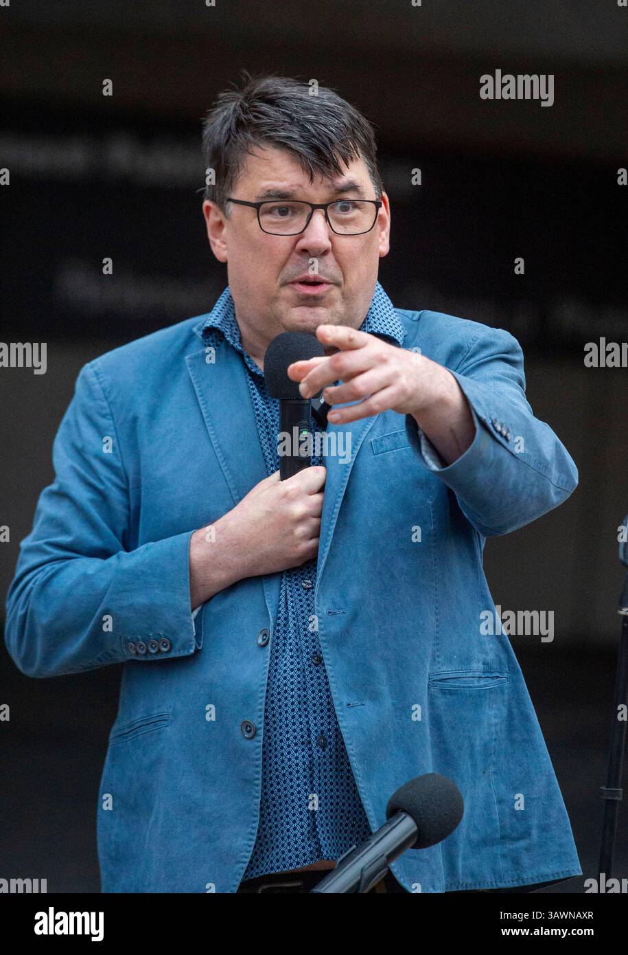 Festival Fringe d'Édimbourg. Graham Linehan show, devant le parlement écossais à Holyrood, Édimbourg, Écosse Banque D'Images