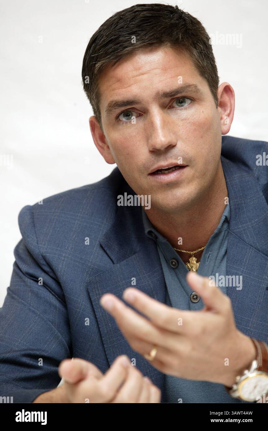 11 février 2004 - Hollywood, Californie, États-Unis - Jim Caviezel à la séance de presse pour le film controversé la passion des Christ.in Beverly Hills, Californie. 11 février 2004 (image crédit : © Armando Gallo/ZUMA Studio) Banque D'Images