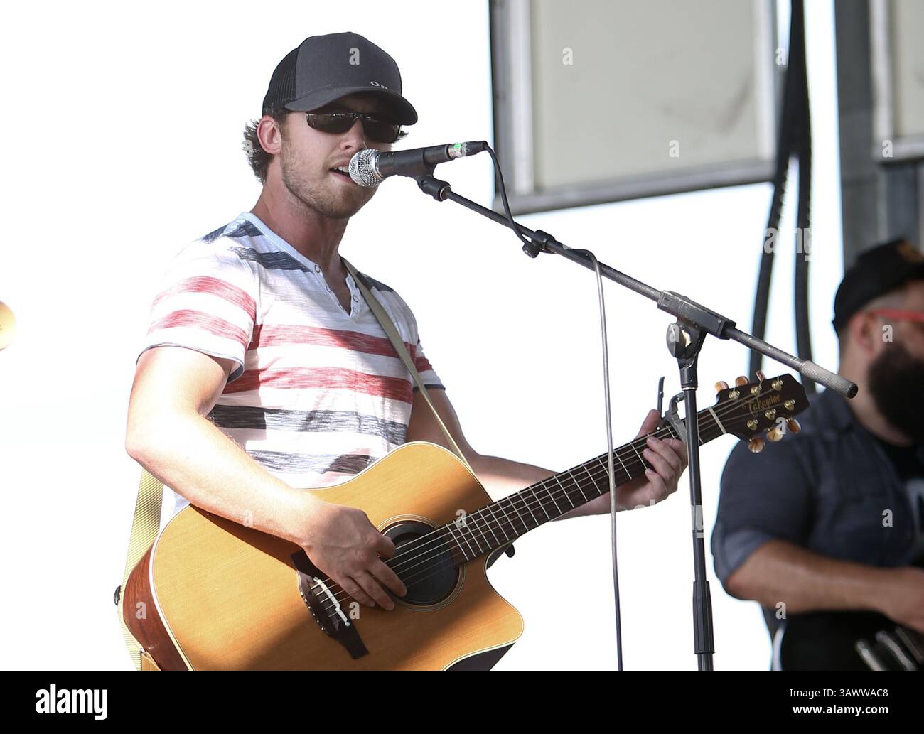 22 juillet 2016 - Twin Lakes, Wisconsin, États-Unis - Jameson Rodgers se produit sur scène au Country Thunder Music Festival - jour 2. (Crédit image : © Debby Wong via ZUMA Wire) Banque D'Images