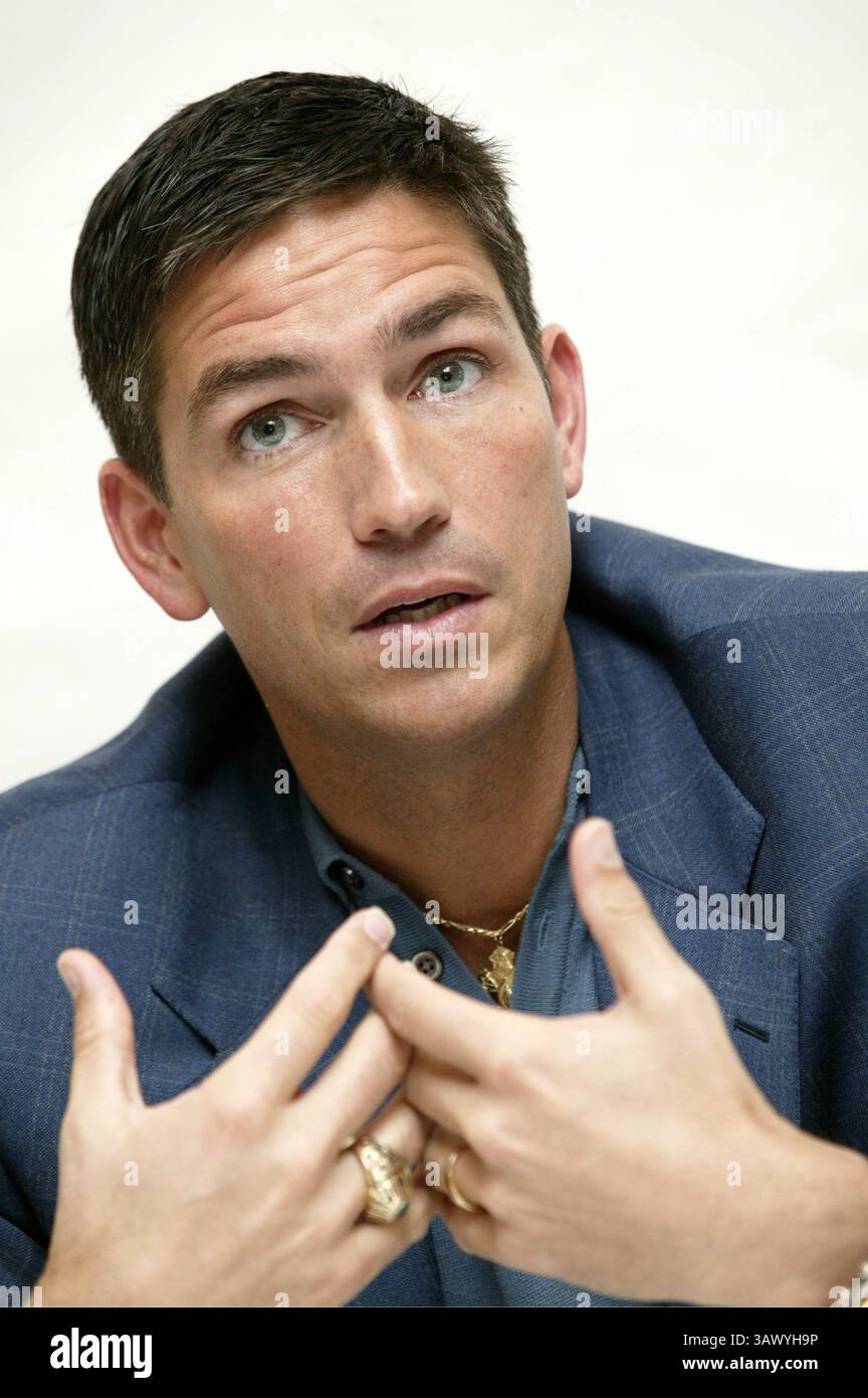 11 février 2004 - Hollywood, Californie, États-Unis - Jim Caviezel à la séance de presse pour le film controversé la passion des Christ.in Beverly Hills, Californie. 11 février 2004 (image crédit : © Armando Gallo/ZUMA Studio) Banque D'Images