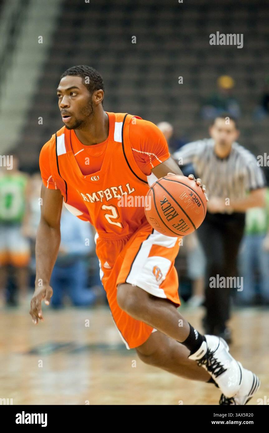 25 février 2010 : Amir Celestin (2), garde Campbell, lors de la conférence Atlantic Sun Conference entre les dauphins de Jacksonville et les chameaux de Campbell au Veterans Memorial Arena à Jacksonville, en Floride. Jacksonville a battu Campbell 65-52.(image crédit : © Gray Quetti/Cal Sport Media/ZUMApress.com) Banque D'Images