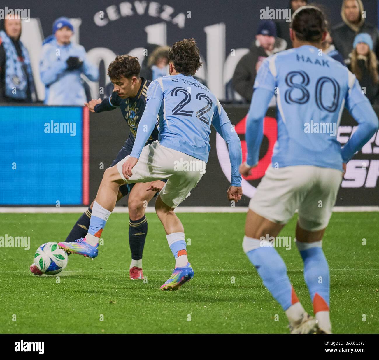 NEW YORK, NY, États-Unis - 12 AVRIL 2025 : MLS match entre le New York City FC et Philadelphia Union au Citi Field. ***USAGE ÉDITORIAL SEULEMENT*** Banque D'Images