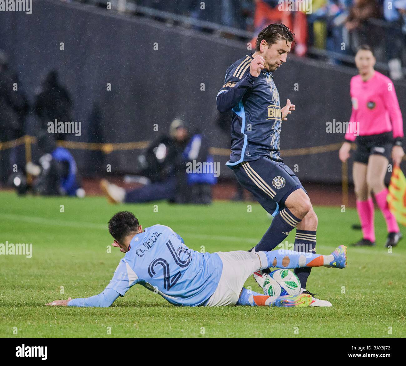 NEW YORK, NY, États-Unis - 12 AVRIL 2025 : MLS match entre le New York City FC et Philadelphia Union au Citi Field. ***USAGE ÉDITORIAL SEULEMENT*** Banque D'Images