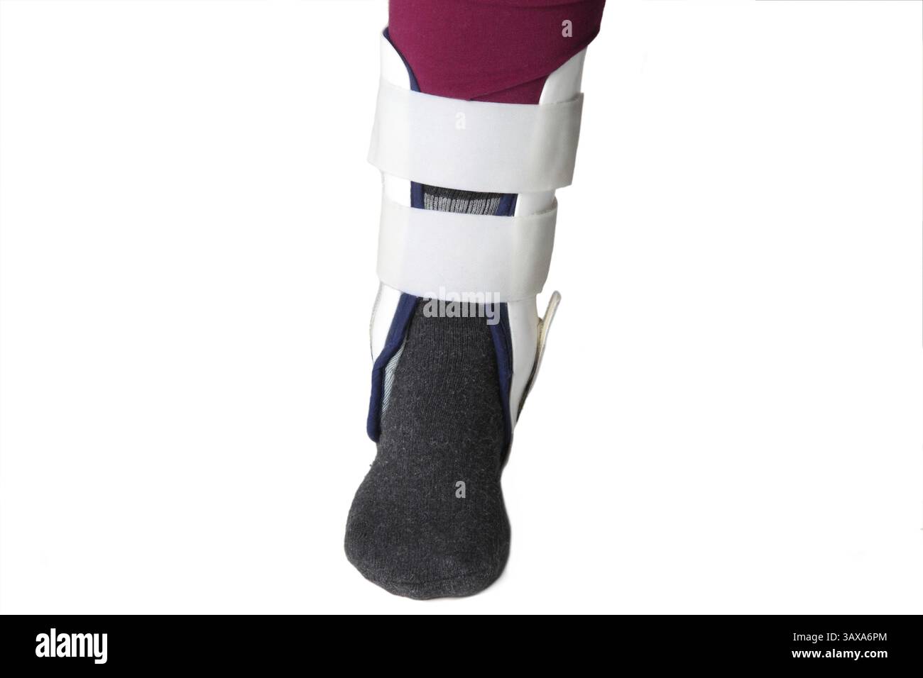 Pied avec orthèse de l'articulation de la cheville Banque D'Images