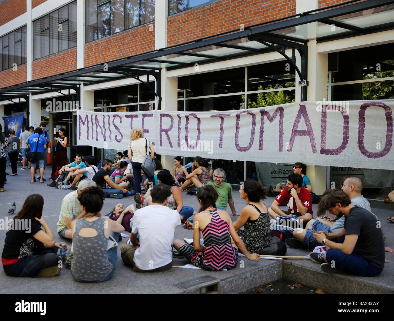 21 décembre 2016 - Buenos Aires, BUENOS AIRES, ARGENTINE - TOMA DEL CONICET POR REDUCCION DE PRESUPUESTO El 21_12_2016.FOTO : FABIAN MARELLI (crédit image : © Fabian MARELLI/la Nacion/GDA via ZUMA Press) Banque D'Images