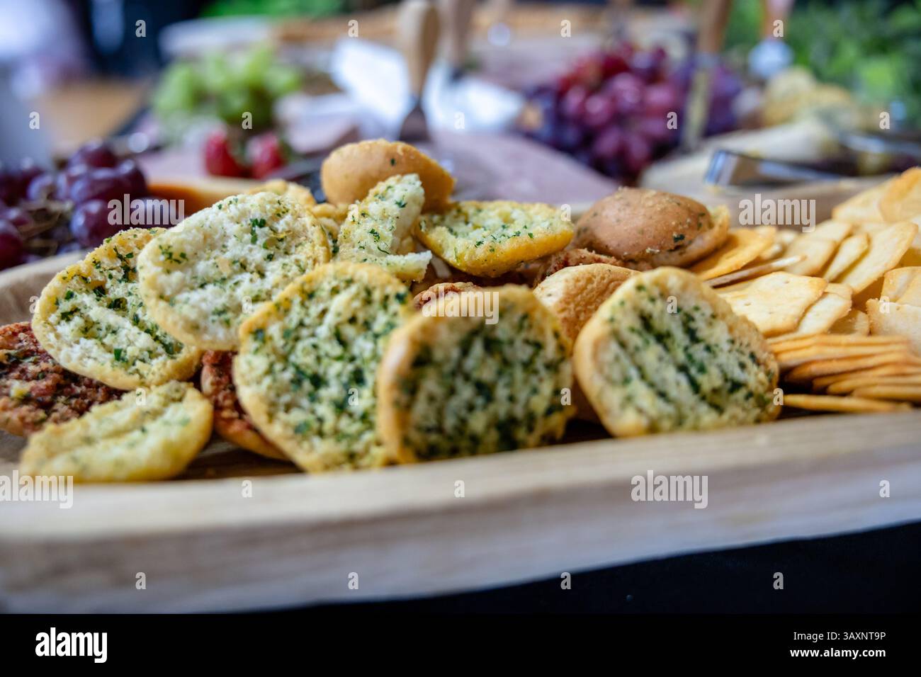 Fête de famille. Buffet lors d'une fête Banque D'Images