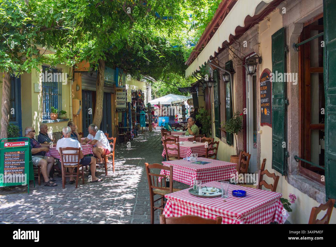 12 juillet 2016 - Levbos, Grèce - restaurants vides à Levbos, Grèce en raison de l'afflux de réfugiés (crédit image : © ton Koene via ZUMA Wire) Banque D'Images