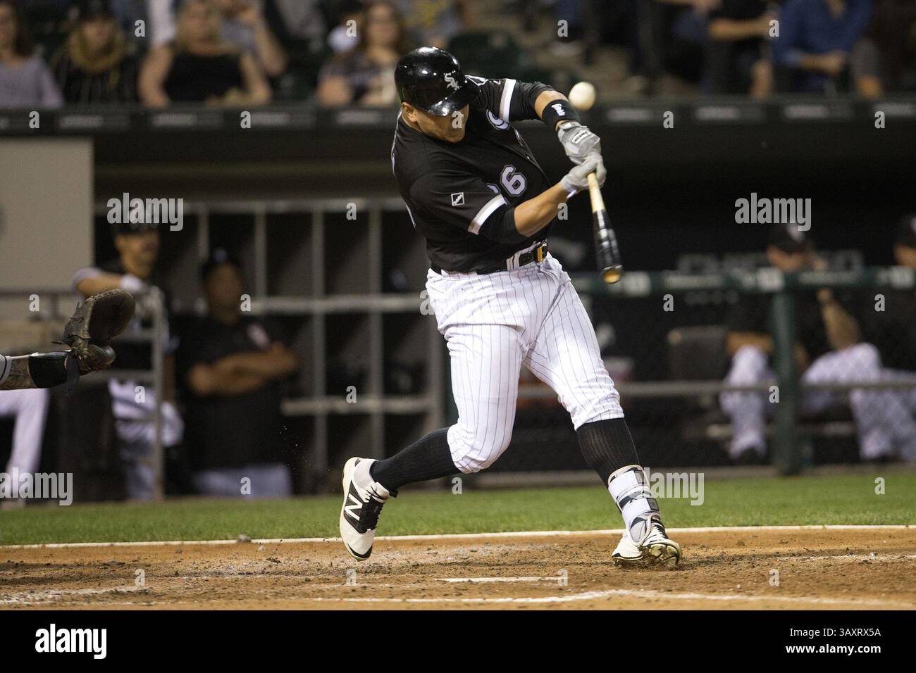 13 septembre 2016 - Chicago, il, États-Unis - Avisail Garcia des White Sox de Chicago frappe lors de la cinquième manche contre les Indians de Cleveland au U.S. Cellular Field à Chicago le mardi 13 septembre 2016. (Crédit image : © Erin Hooley/TNS via ZUMA Wire) Banque D'Images