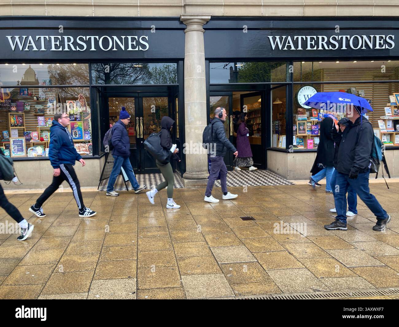 Waterstones Book store, Princes Street, Édimbourg, Écosse - Image de stock capturée avec un smartphone