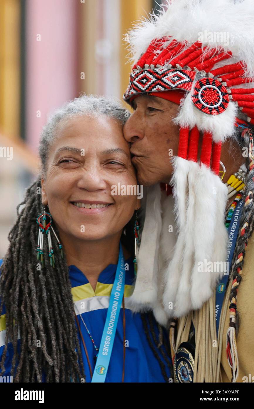 NEW YORK, NEW YORK – 22 AVRIL 2025 : le représentant de l’Arizona a assisté à l’ouverture de la 24e session de l’instance permanente des Nations Unies sur les questions autochtones au Siège de l’ONU. La session de cette année, qui s'est tenue du 21 avril au 2 mai, est axée sur la mise en œuvre de la Déclaration des Nations Unies sur les droits des peuples autochtones au sein des États Membres de l'ONU et du système des Nations Unies, y compris l'identification des bonnes pratiques et la résolution des problèmes. L'événement réunit des dirigeants autochtones, des états membres et des fonctionnaires de l'ONU pour discuter de politiques, de droits et de développement durable. (Photo : l Banque D'Images