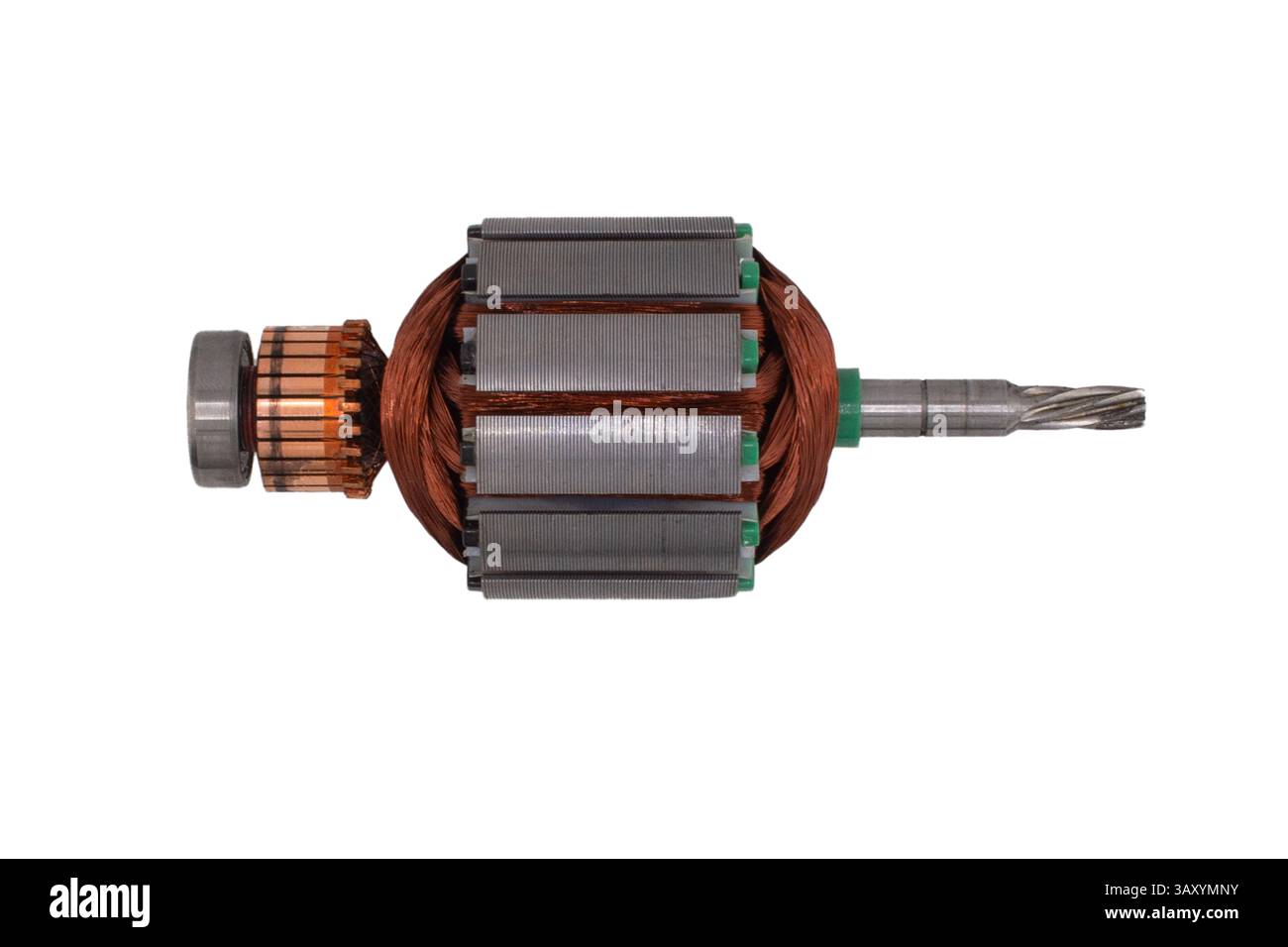 Rotors de moteur électrique à courant continu avec collecteur en cuivre et enroulement de fil de bobine isolé sur fond blanc. Moteur à aimant isolé. Moteur d'ancrage de démarreur. Banque D'Images