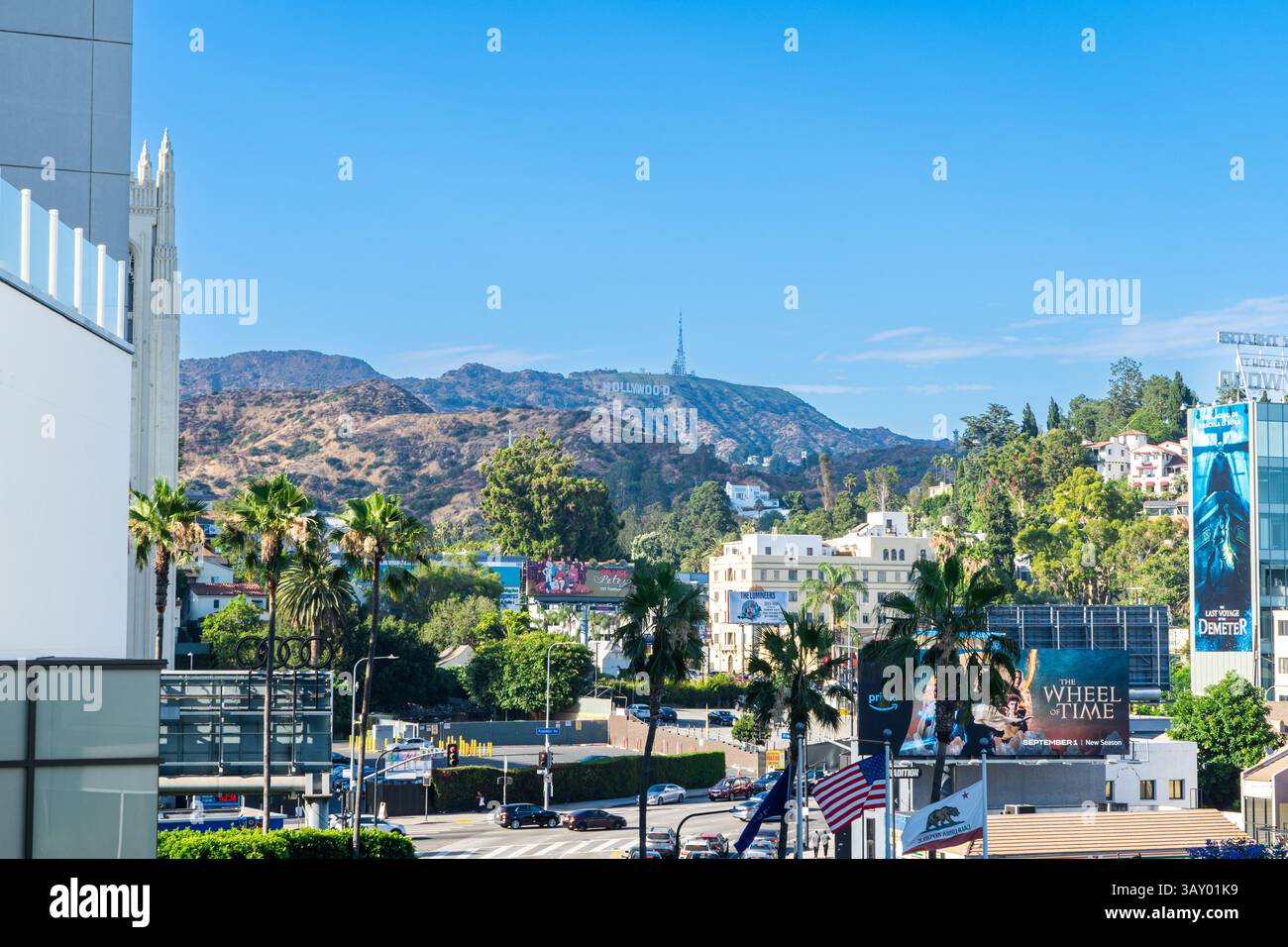 Le Hollywood Sign est un monument américain et une icône culturelle surplombant Hollywood, Los Angeles, Californie. Banque D'Images