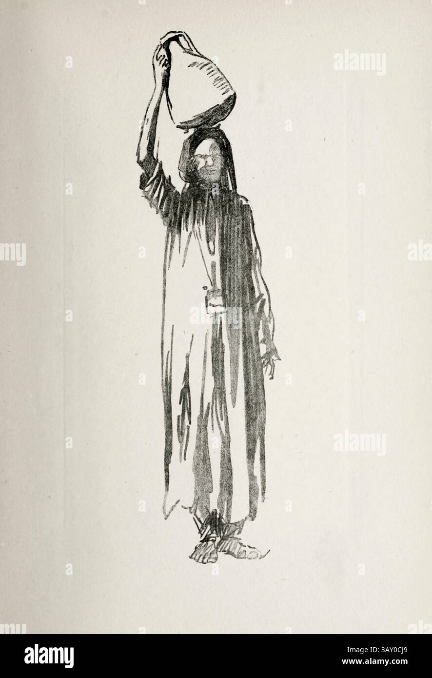 Native Woman Carriing Water Jar - Fellaha Hamla el Belassi oeuvre de lance Thackeray publié en 1916 Lot 'lance' Thackeray RBA (17 janvier 1867 - 10 août 1916) est un illustrateur anglais, quand il avait plus de trente ans, il a passé quelques hivers en Égypte et a produit des croquis humoristiques Banque D'Images
