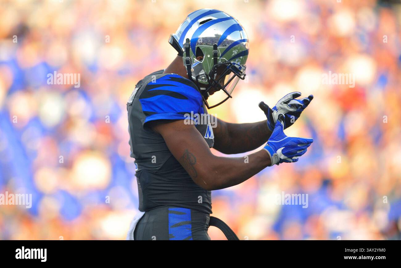 3 septembre 2016 : Tony Pollard, receveur de Memphis, célèbre après un match de football universitaire de la NCAA entre les Redhawks du sud-est du Missouri et les Tigers de Memphis au Liberty Bowl à Memphis, Tennessee. Memphis a gagné 35-17. Austin McAfee/CSM(image de crédit : &copy ; Austin McAfee/Cal Sport Media via ZUMA Wire) Banque D'Images