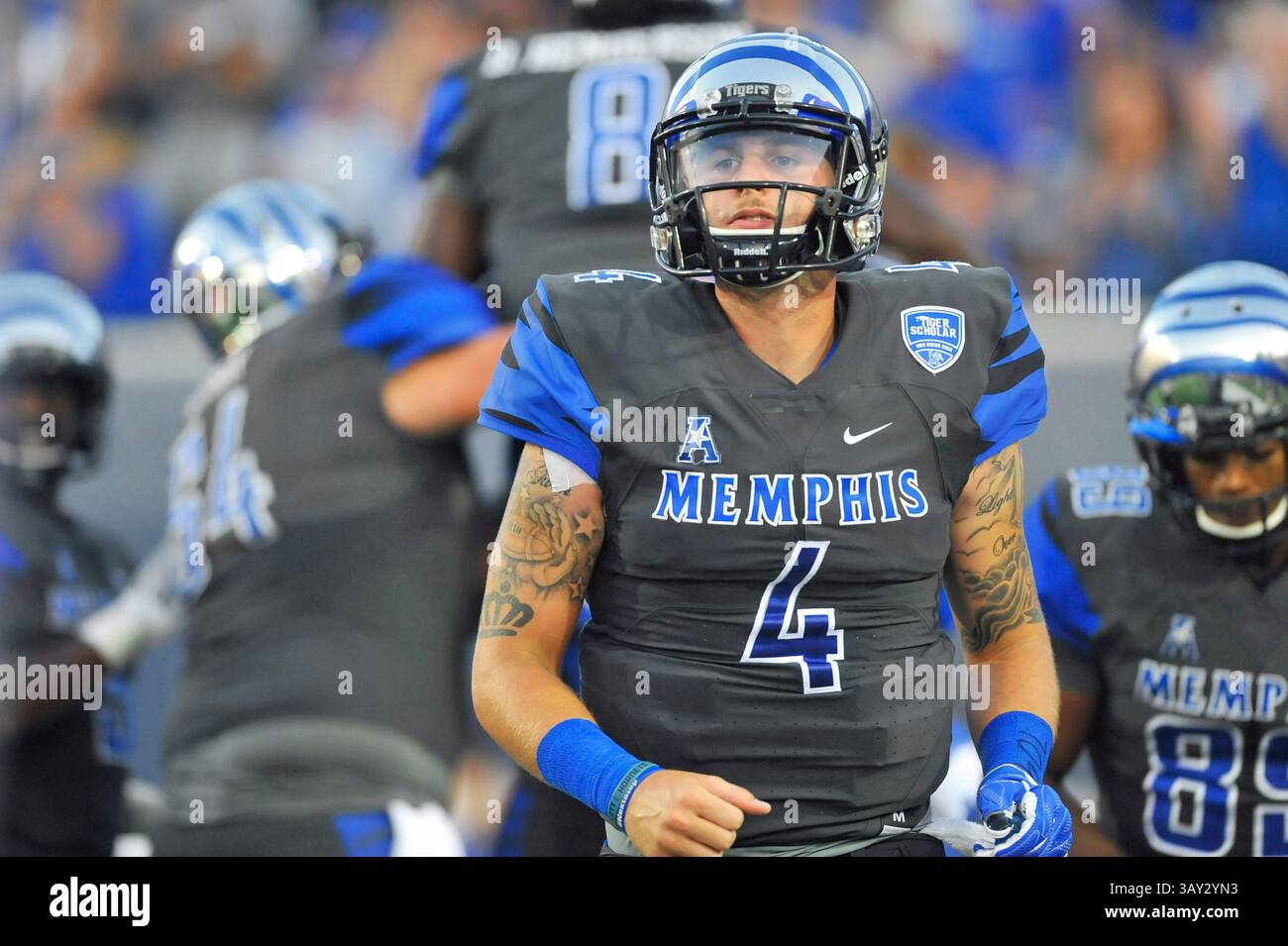 3 septembre 2016 : le quarterback de Memphis, Riley Ferguson, retourne sur la ligne de touche après un touchdown lors du deuxième quart-temps d'un match de football universitaire de la NCAA entre les Redhawks du sud-est du Missouri et les Tigers de Memphis au Liberty Bowl à Memphis, Tennessee. Memphis a gagné 35-17. Austin McAfee/CSM(image de crédit : &copy ; Austin McAfee/Cal Sport Media via ZUMA Wire) Banque D'Images