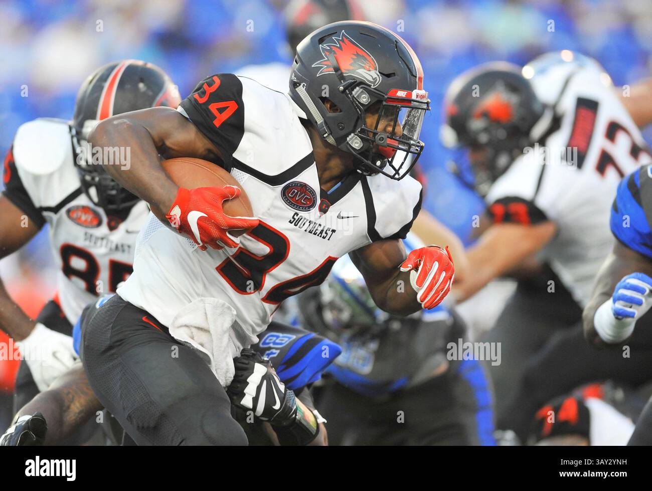 Le 3 septembre 2016 : Will Young (34 ans), le Running Back du sud-est du Missouri, traverse la défense pendant le premier quart-temps d'un match de football universitaire de la NCAA entre les Redhawks du sud-est du Missouri et les Tigers de Memphis au Liberty Bowl à Memphis, Tennessee. Memphis a gagné 35-17. Austin McAfee/CSM(image de crédit : &copy ; Austin McAfee/Cal Sport Media via ZUMA Wire) Banque D'Images