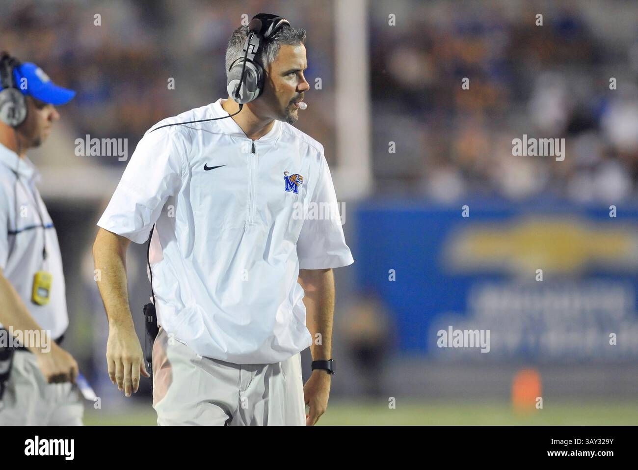 3 septembre 2016 : l'entraîneur de Memphis Mike Norvell descend la ligne de touche pendant le troisième quart-temps d'un match de football universitaire de la NCAA entre les Redhawks du sud-est du Missouri et les Tigers de Memphis au Liberty Bowl à Memphis, Tennessee. Memphis a gagné 35-17. Austin McAfee/CSM(image de crédit : &copy ; Austin McAfee/Cal Sport Media via ZUMA Wire) Banque D'Images