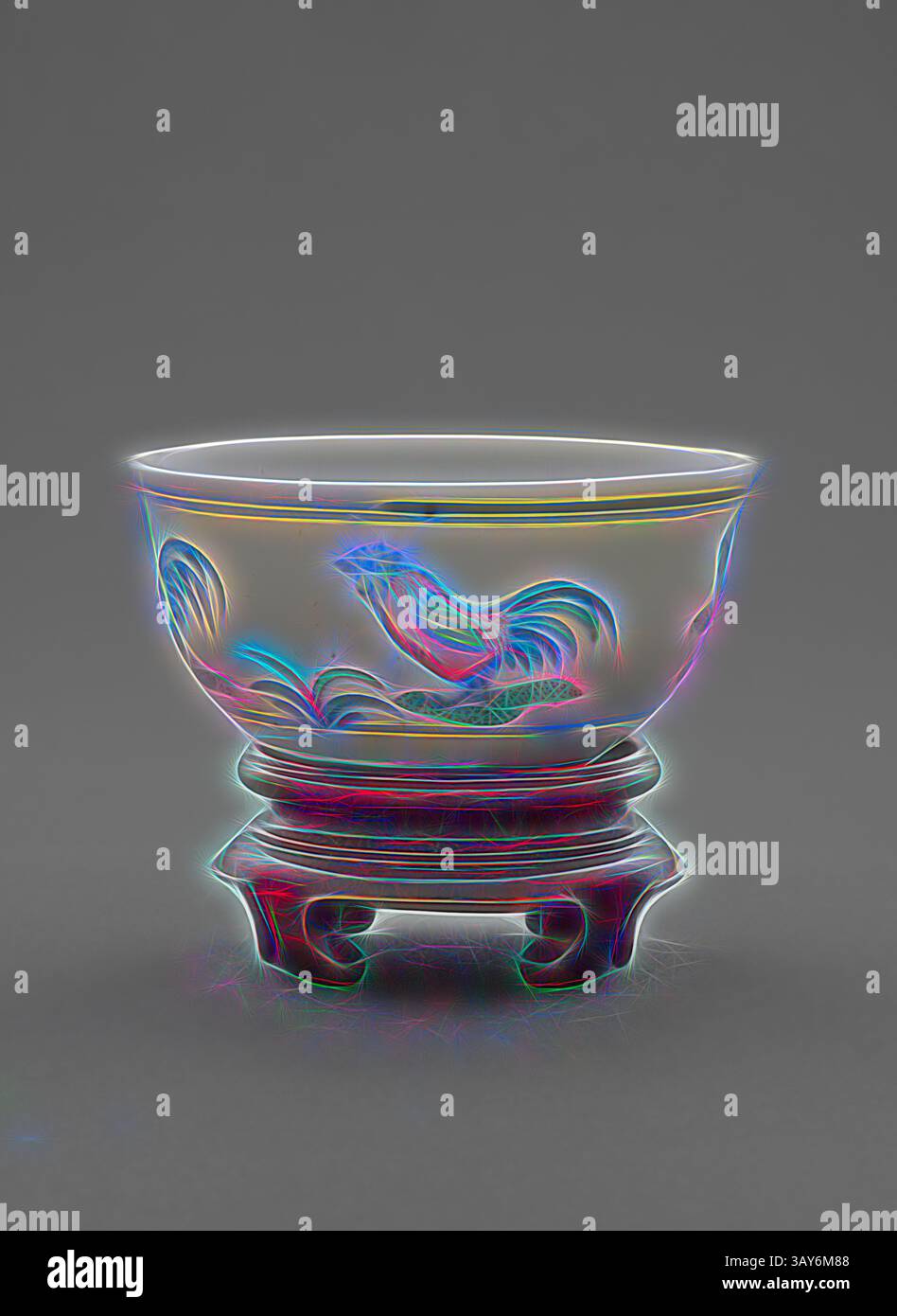 Un bol magnifiquement conçu avec des motifs complexes d'un coq, élégamment exposé sur un support en bois sculpté. L'œuvre d'art unique ajoute un flair vibrant et artistique, soulignant l'artisanat et la signification culturelle de la pièce., tasse de poulet avec support en bois, Kangxi, dynastie Qing, période, Kangxi, 1662-1722, glaçure, 2-1/8 (diam.) In., Art asiatique, Art classique avec une touche moderne réinventée par Artotop Banque D'Images