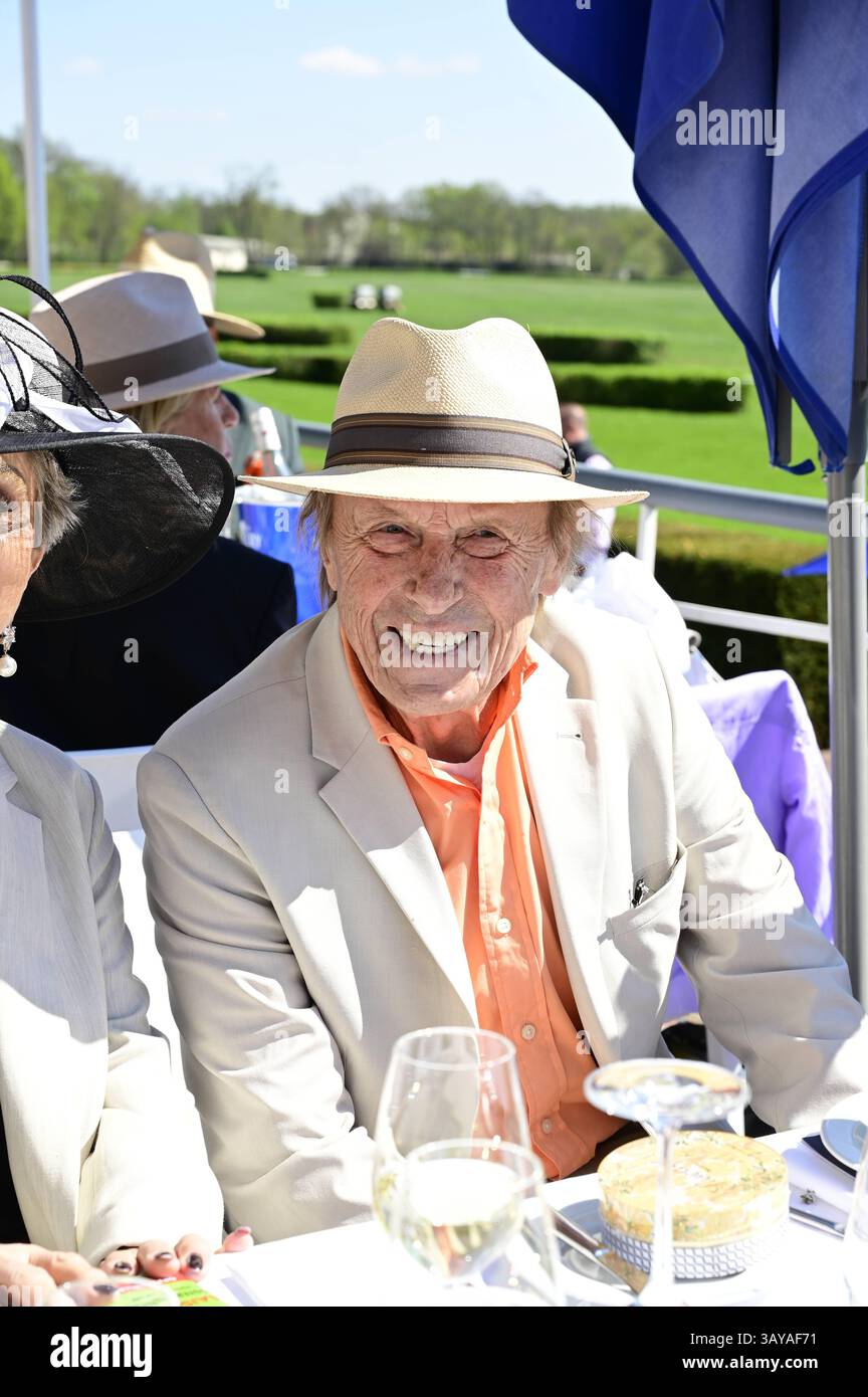 Claus Theo Gärtner BEI der Großen Saisoneröffnung 2025 auf der Rennbahn Hoppegarten. Berlin, 20.04.2025 Berlin Allemagne *** Claus Theo Gärtner lors de l'inauguration de la saison 2025 à l'hippodrome de Hoppegarten Berlin, 20 04 2025 Berlin Allemagne Copyright : xMatthiasxWehnertx Banque D'Images