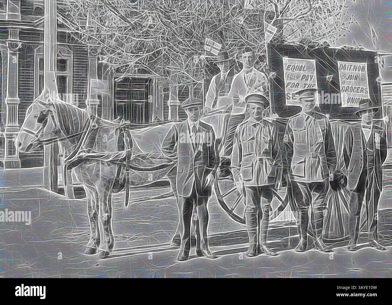 Un groupe d'hommes se tient à côté d'une calèche tirée par des chevaux, portant des pancartes qui prônent l'égalité et un salaire équitable. Ils sont habillés en tenue formelle, montrant leur dévouement à une cause, avec des arbres en arrière-plan ajoutant du contexte à leur rassemblement., négatif - Geelong, Victoria, circa 1919, Grocers avec un flotteur de défilé. Les signes sur le flotteur indiquent : « salaire égal pour le se( ? - Le mot est obscurci)' et 'faites-le maintenant, rejoignez le syndicat des épiciers'. Deux des hommes debout devant le char sont en uniforme militaire., art classique avec une touche moderne réinventée par Artotop Banque D'Images