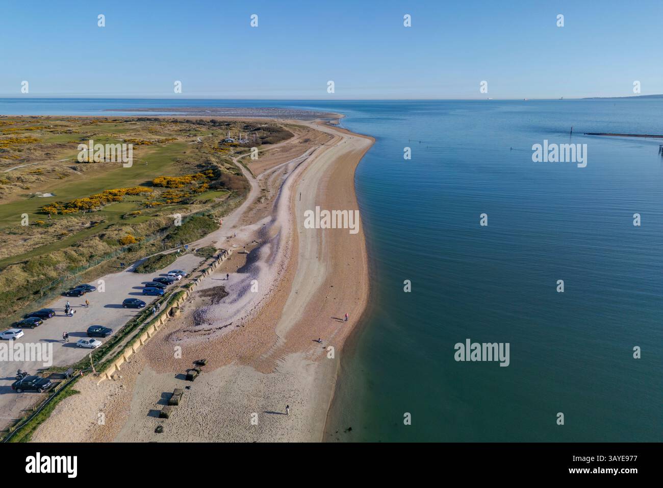 Vue aérienne de la plage de Ferry Road sur Hayling Island, Hampshire, Royaume-Uni. Banque D'Images