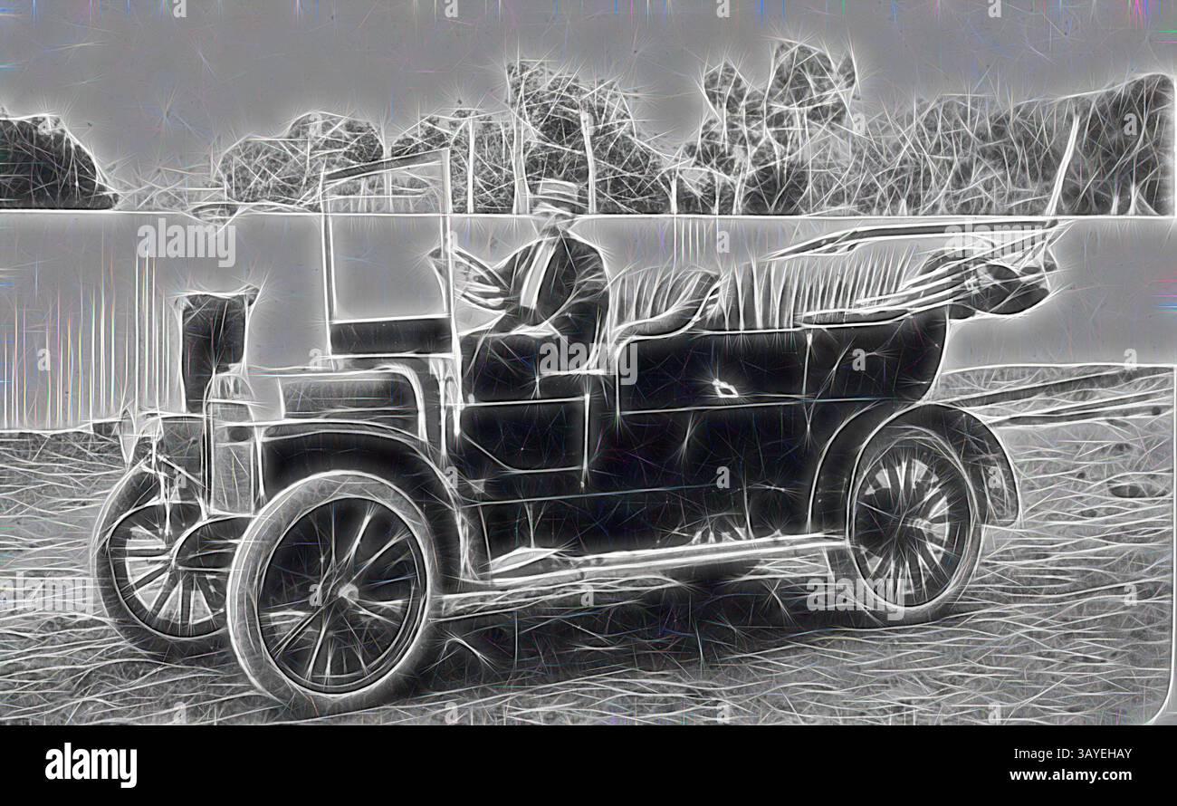 Une automobile du début du XXe siècle, élégamment conçue, se tient immobile avec un conducteur en tenue d'époque assis au volant, mettant en valeur le charme d'une époque révolue. Le véhicule est orné de détails complexes, capturant l'esprit du transport vintage., négatif - Wentworth District, Nouvelle-Galles du Sud, 1911, Un homme dans une voiture., Art classique avec une touche moderne réinventé par Artotop Banque D'Images